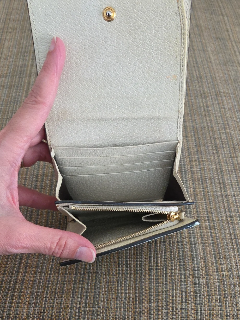 Gucci Flora Ophidia Supreme Wallet in Ivory with Green/Red Web